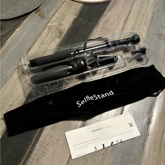 The Selfie Stand with tripod Stand for GOPRO-Smartphones - Picture 4 of 6